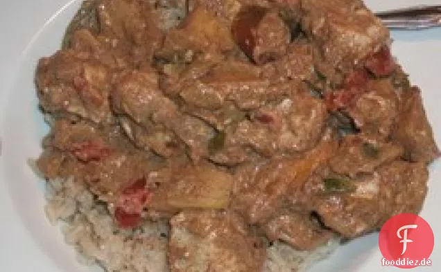 Huhn im indischen Stil mit Äpfeln