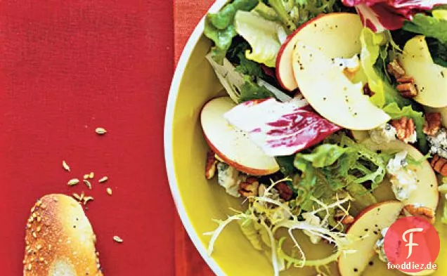 Apfel-Gorgonzola-Salat mit Ahorndressing