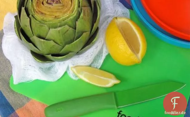Gedämpfte Artischocken mit Zitrone