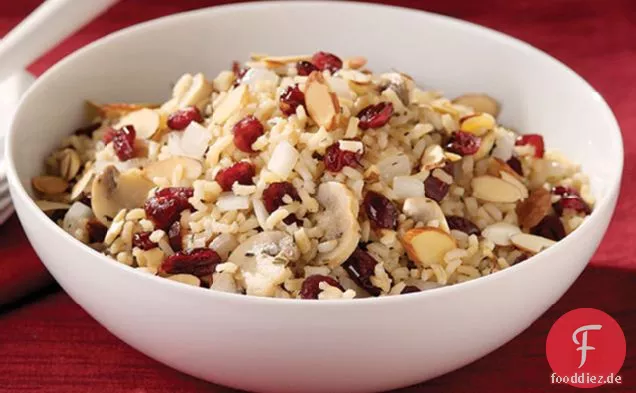 Cranberry-, Mandel- und Pilzreis-Pilaw
