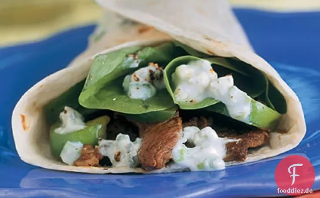 Hot Skillet Sirloin Wraps mit Blauschimmelkäse