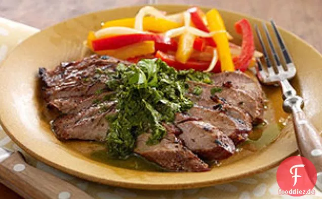 Mariniertes Steak mit Chimichurri-Sauce