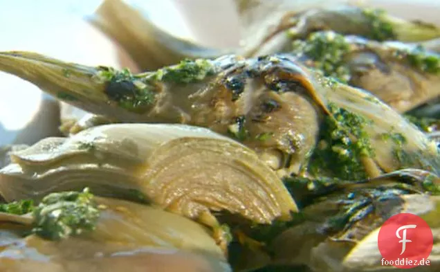 Gegrillte Artischocken mit Petersilie und Knoblauch