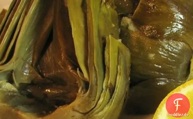 Gebackene Artischocken mit Zitrone, Knoblauch und Basilikum