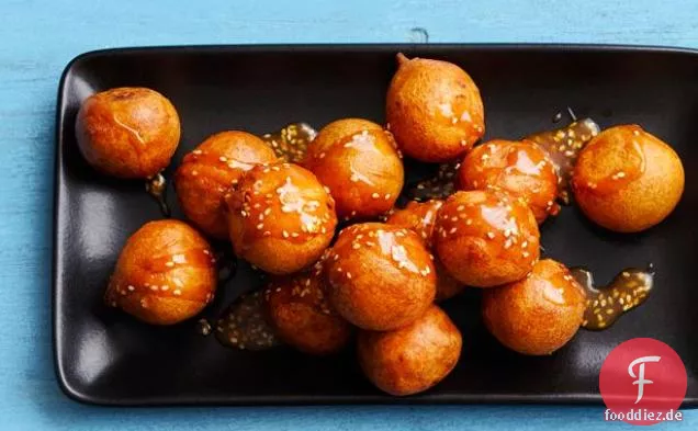 Reiskrapfen mit Sesamkaramell