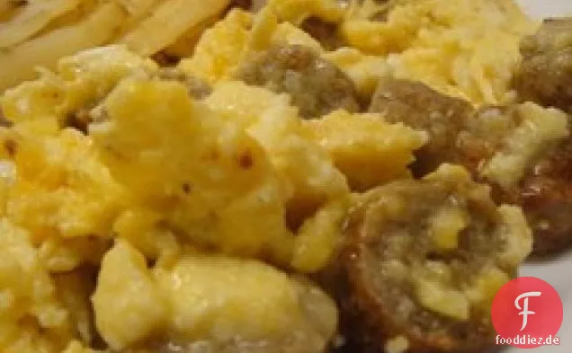 Wurst, Ei und Käse Verquirlen