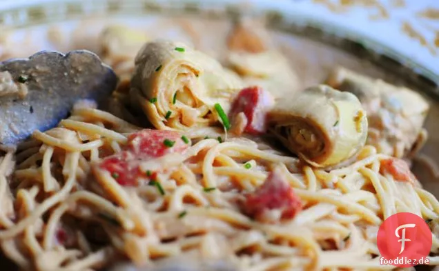 Spaghetti mit artischockenherzen und Tomaten