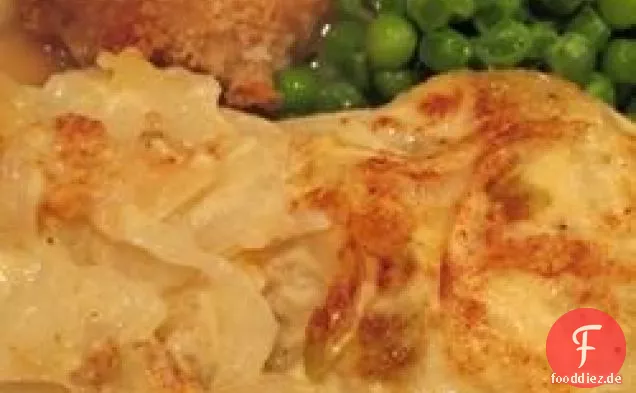 Scalloped Kartoffel-Zwiebel-Backen