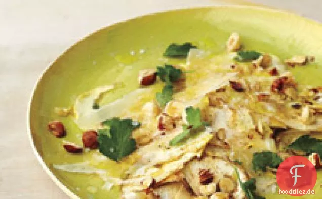 Rasierter Artischockensalat mit Petersilie und Parmesan