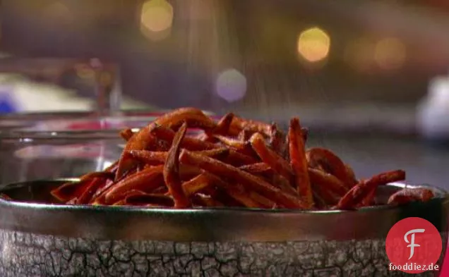 Süßkartoffel-Pommes mit Malzessig