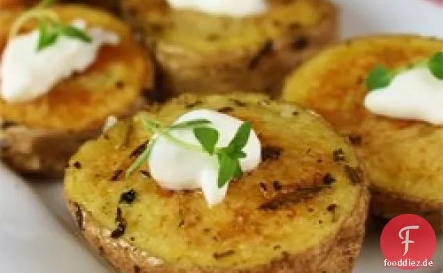 Geröstete Rosmarin Zwiebel Kartoffeln