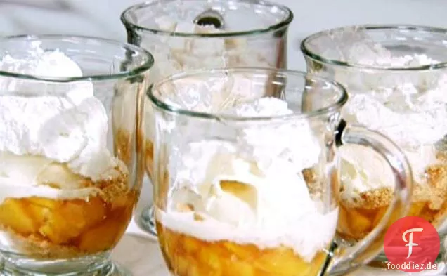 Pfirsich-Becher-Torte