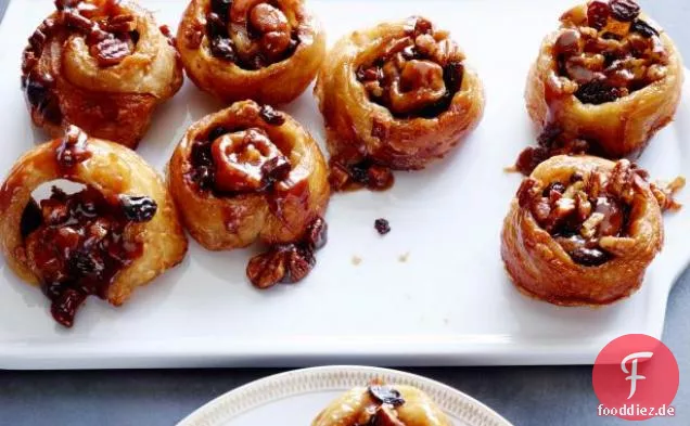 Einfache klebrige Brötchen