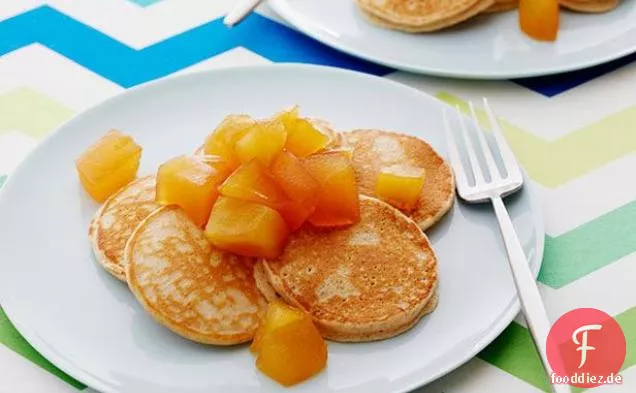 Zimt Haferflocken Pfannkuchen mit Honig-Apfel-Kompott