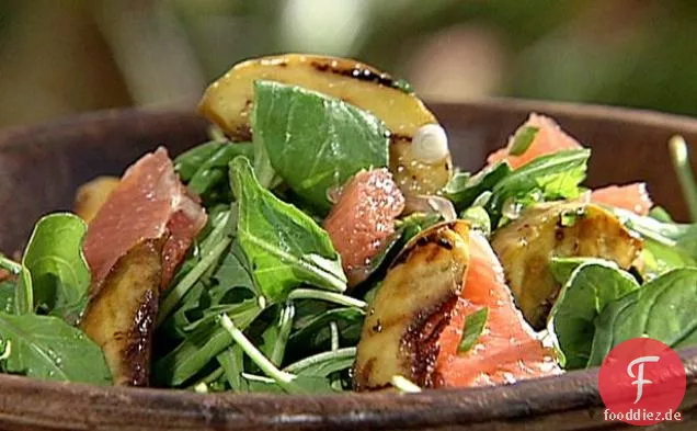 Gegrillter Pfirsichsalat mit Grapefruit-Vinaigrette