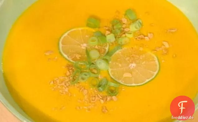 Kalte Curry-Karotten-Kokosmilchsuppe