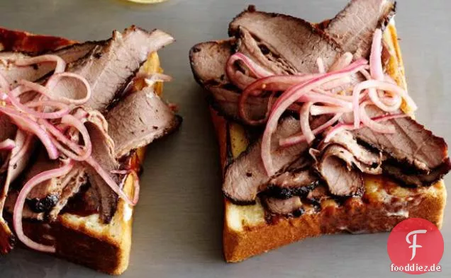Geräuchert, Gewürz gerieben, Texas-Style Brisket auf Texas Toast