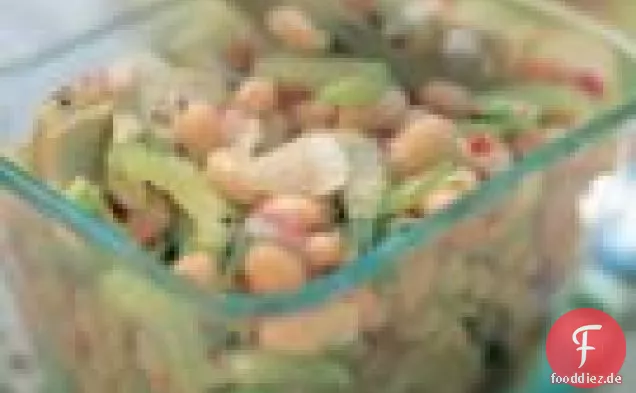 Artischocke und weißer Bohnensalat