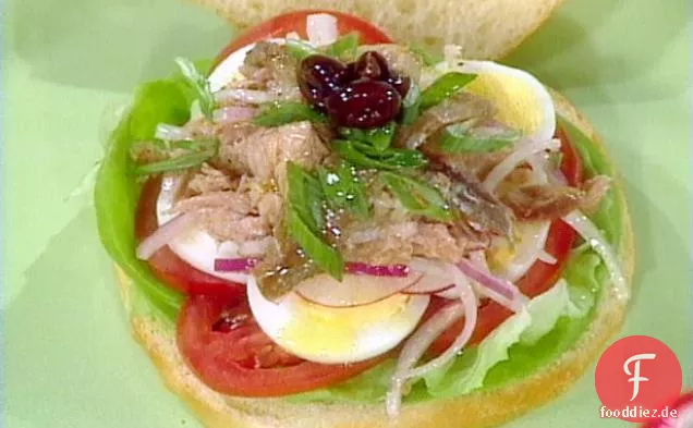 Nicoise Thunfisch Sandwich: Pan Bagnat