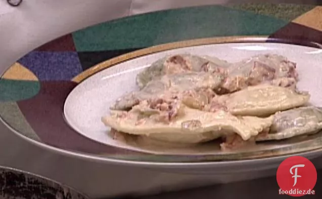 Hummer-Ravioli mit Krabbenfleisch-Sahnesauce