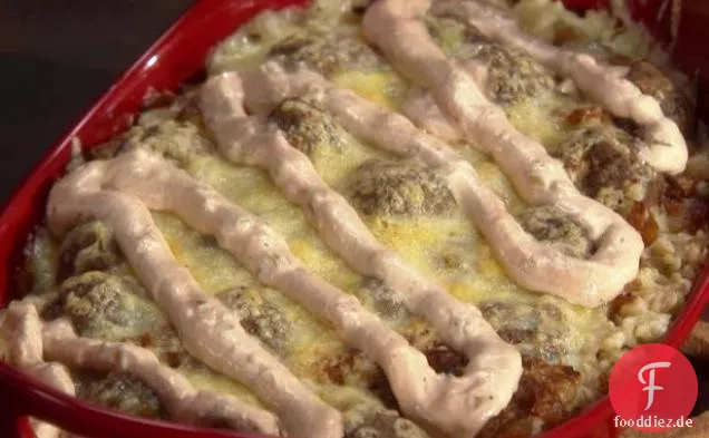 Auflauf nach Reuben-Art mit Pastrami-Fleischbällchen, Sauerkraut und Gerste