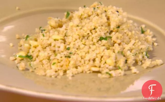 Quinoa Pilaw mit Pinienkernen