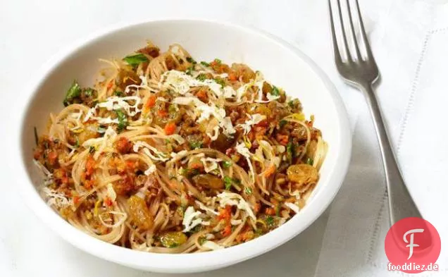 Angel Hair Pasta Mit Walnuss-Karotten-Soße