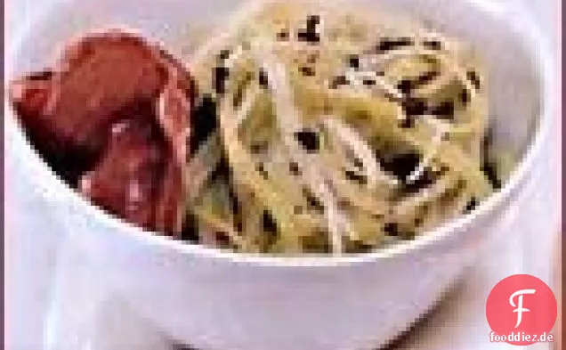Jade Brokkoli mit Pekannüssen