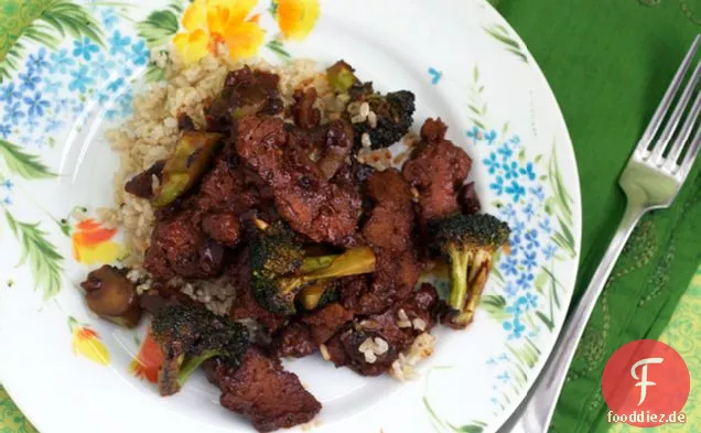 Seitan & Brokkoli Mit Pantry-Bbq-Sauce