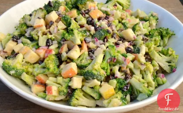 Brokkoli-Crunch-Salat