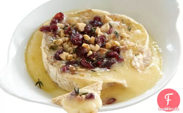 Warmer Cranberry-Walnuss-Brie