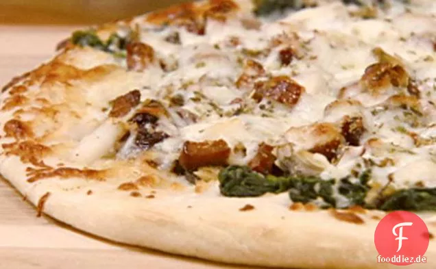 Vongole Pizza mit Andouille, Muscheln und Jakobsmuscheln