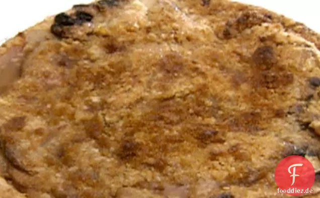 Apfel-Bananen-Torte mit warmem Ahornsirup