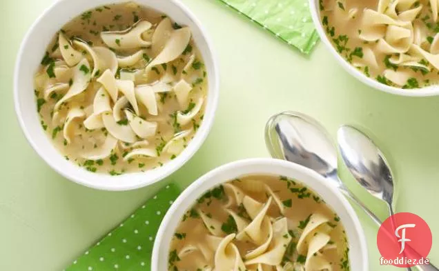 Hühnernudelsuppe
