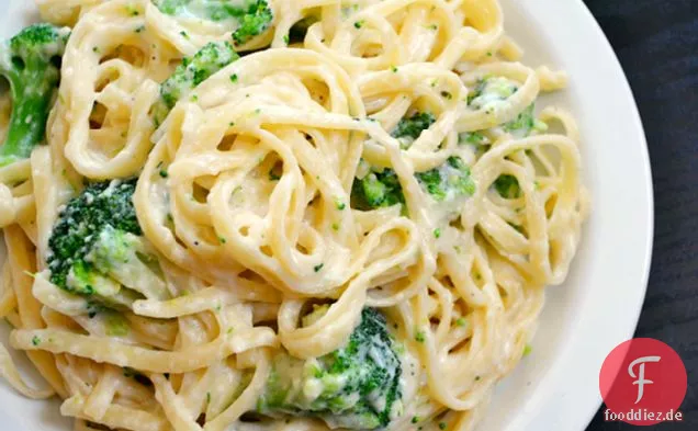 Brokkoli Fettuccine Alfredo