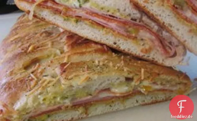 Fleisch und Gemüse Stromboli
