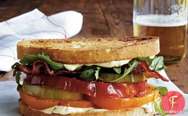 Erbstück Tomaten-, Rucola- und Speck-Sandwiches
