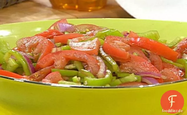 Tomaten-, Pfeffer- und Zwiebelsalat