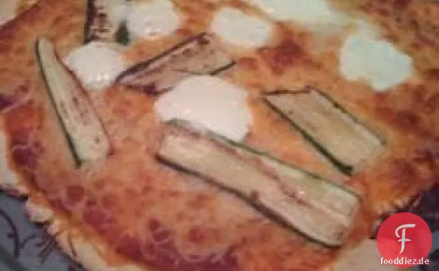 Mascarpone-Zucchini-Pizza