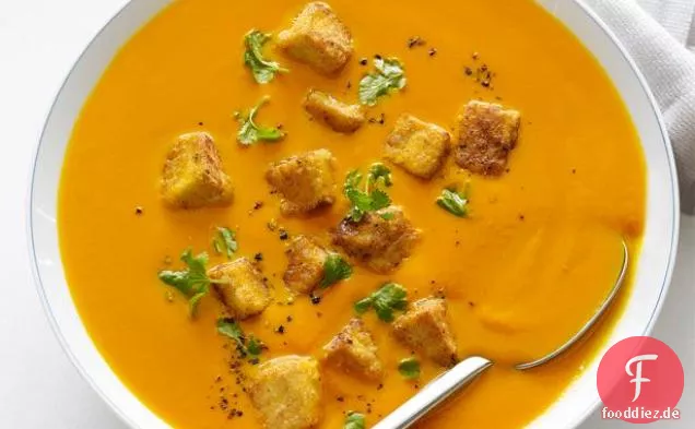 Karotten-Ingwer-Suppe mit Tofu