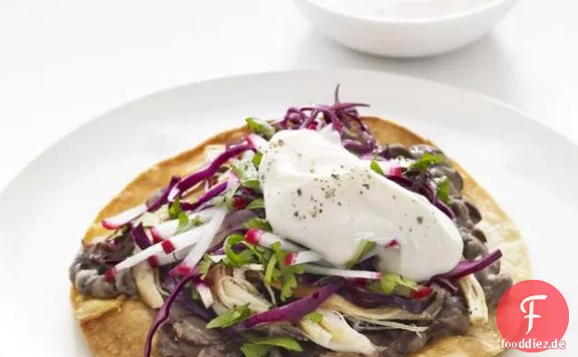 Hähnchen-und Schwarze Bohnen-Tostadas