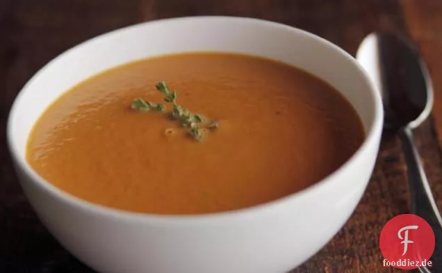 Karotten-Thymian-Suppe mit Sahne