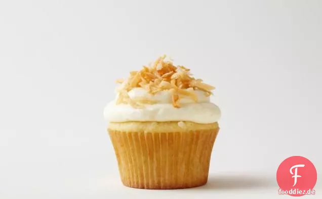 Kokosnuss-Cupcakes mit Kokosnuss-Frischkäse-Zuckerguss