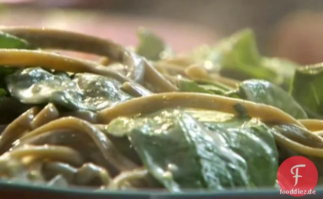 Spinat-Fettuccini mit Gorgonzola-Sahnesauce