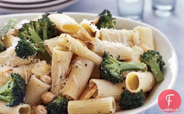 Meyers Lemony Brokkoli und Kichererbsen-Rigatoni