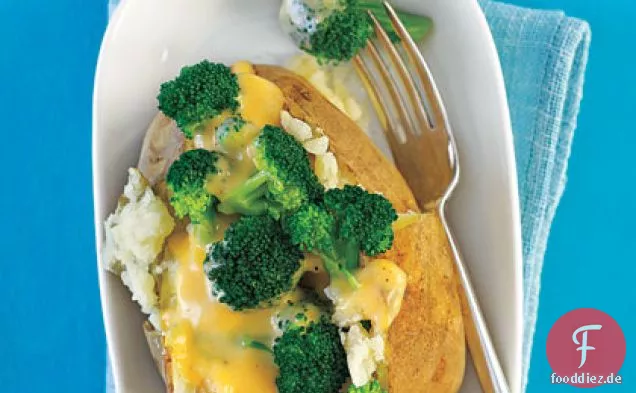 Brokkoli und Käse-Gefüllte Ofenkartoffeln