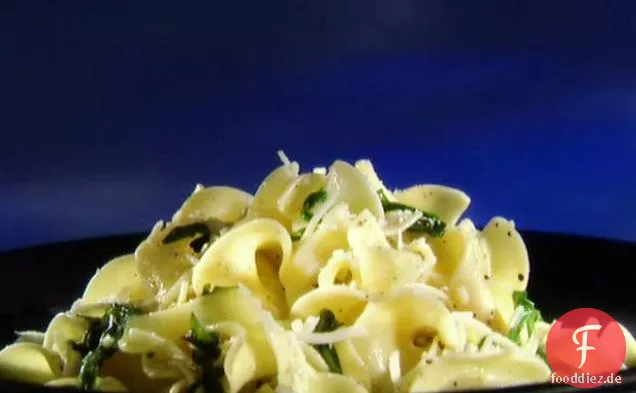 Acme gebutterte Nudeln