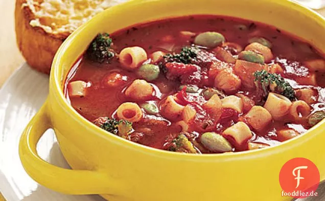 Pasta und Bohnensuppe