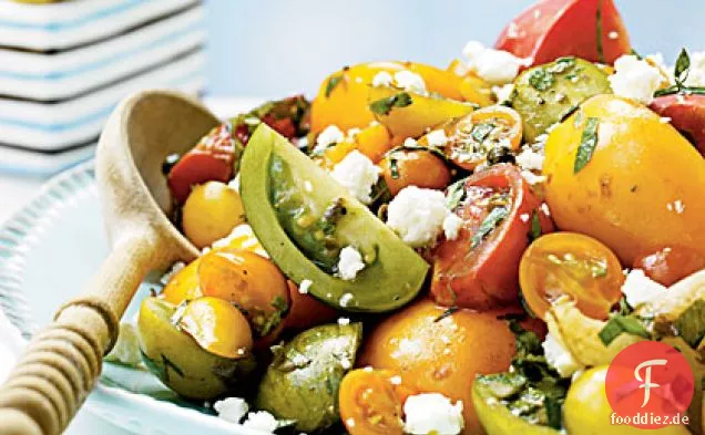 Erbstück Tomatensalat mit Kräutern und Kapern
