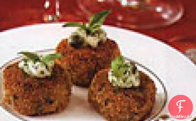 Gebratene Krabbenkuchen mit Schnittlauch und Kapernsauce